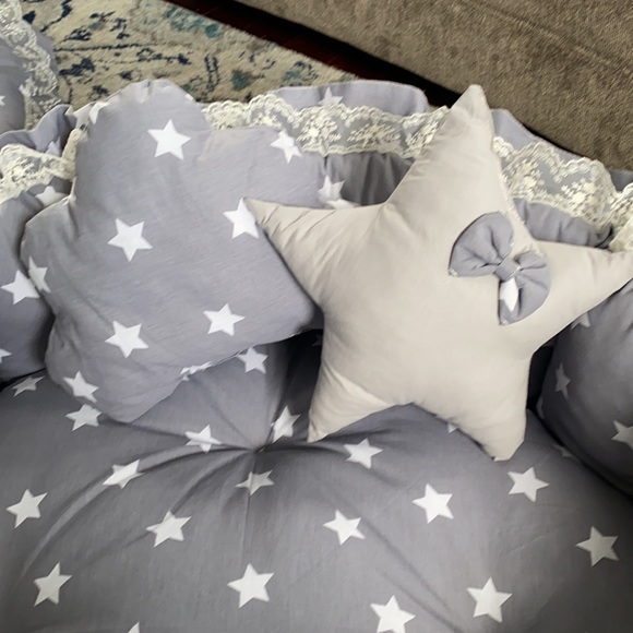 Infant Staging Pillow for Photography - Picture 3 of 3